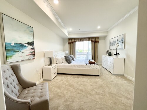 Long Beach Garden Home