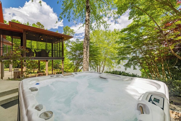 Hot tub and screen porch