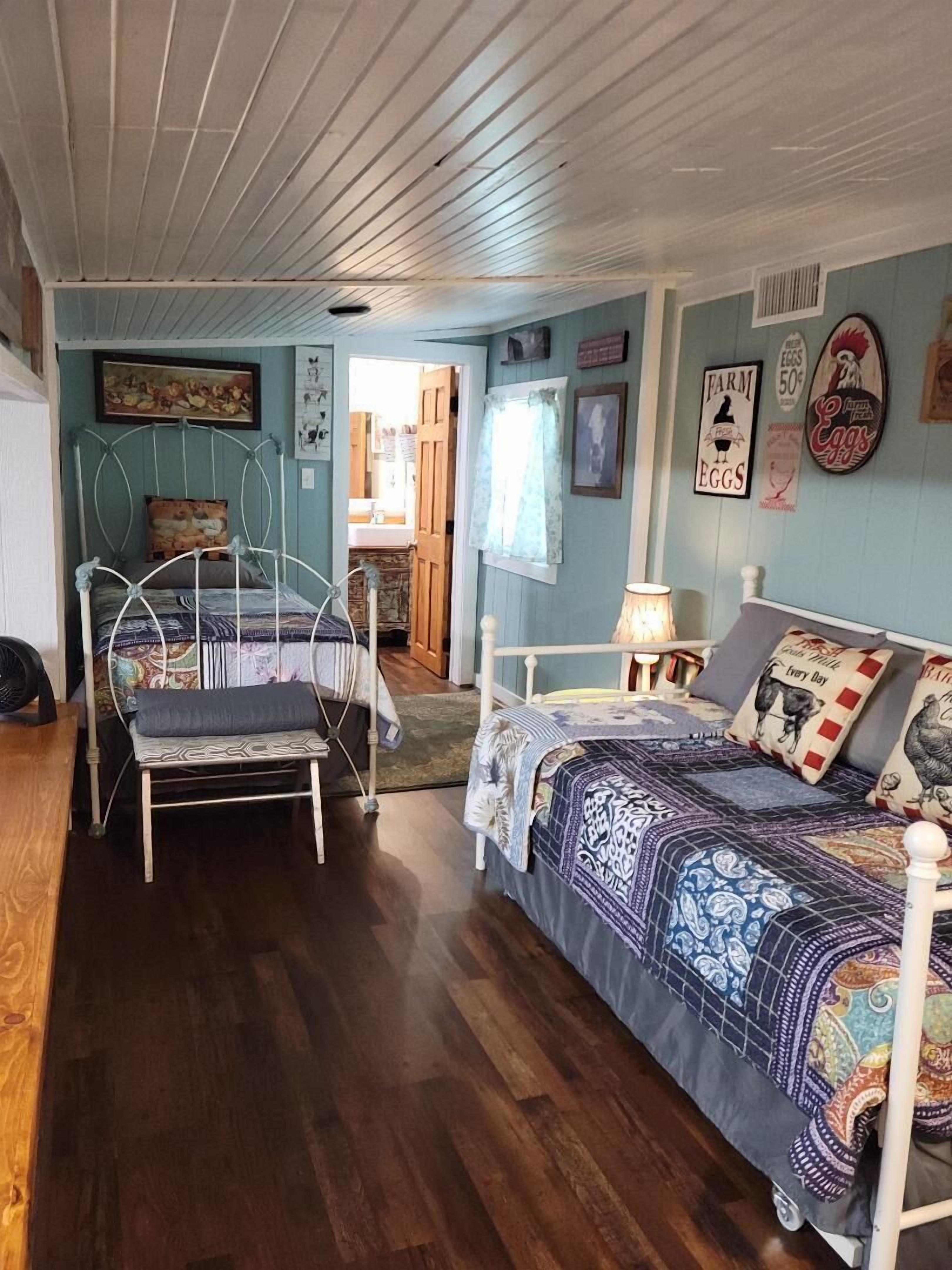 2 多间卧室、熨斗/熨衣板、免费 WiFi、床单