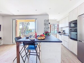 Microwave, oven, dishwasher, toaster