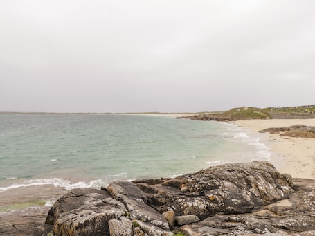 Cottage | Beach. The White House
