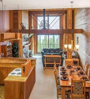 Dining - 3-bedroom/2 bathroom ski in-ski out at The Moguls!
 (Beaverdell)