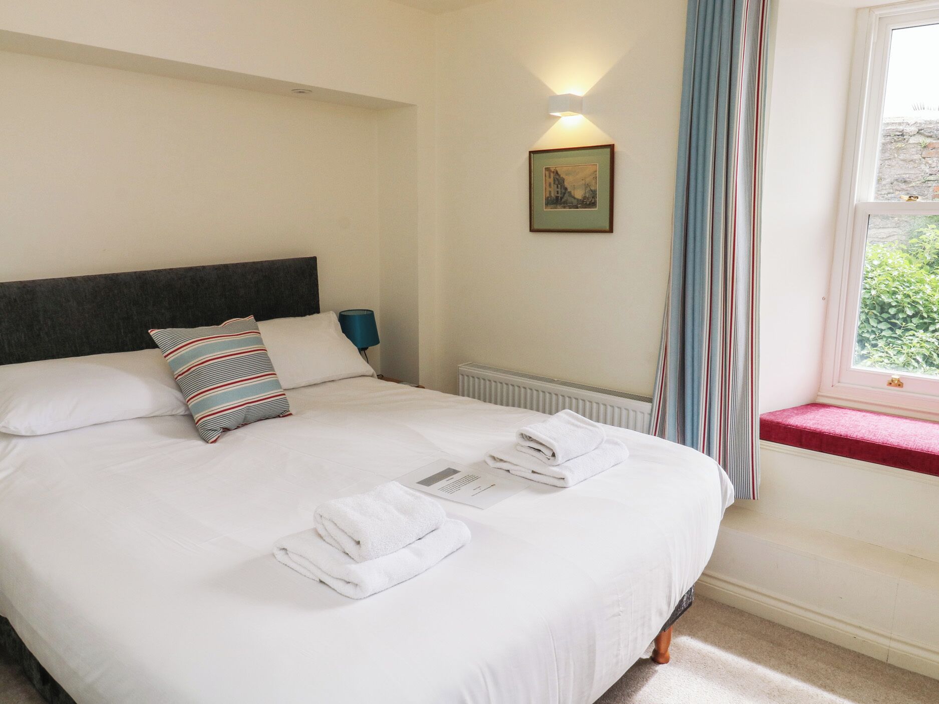2 bedrooms, individually decorated, individually furnished, free WiFi