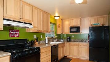 House, Multiple Beds (Dream Sea Chalet) | Private kitchen