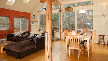 House, Multiple Beds (Dream Sea Chalet) | Living room