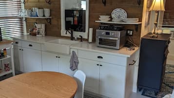 Fridge, microwave, coffee/tea maker, electric kettle