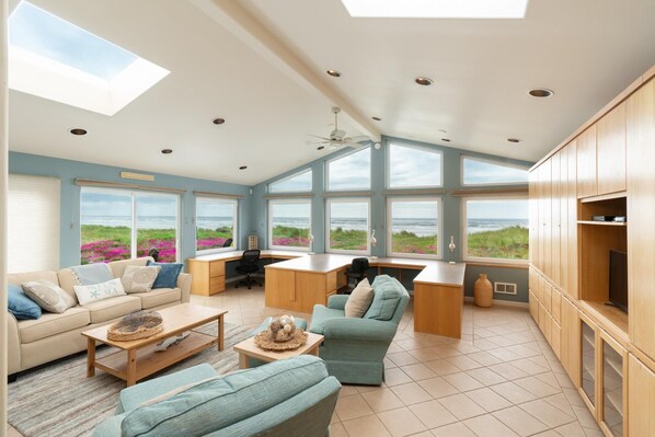 House, Multiple Beds (Pacific Sands) | Interior - Pacific Sands (Waldport)