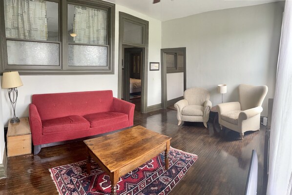 Exclusive Apartment | Living area - Stratford Suites - 32 Ontario St. (Stratford)