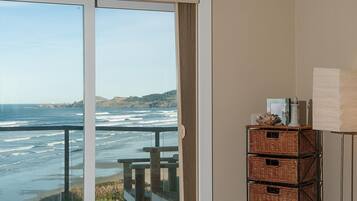 Condo, Multiple Beds (Michael's Beach Place @ Shoreline Rid) | 3 bedrooms, Internet