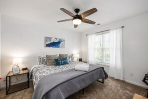 3 bedrooms, desk, iron/ironing board, travel crib