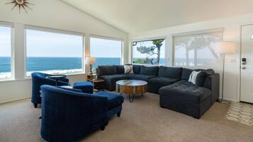 House, Multiple Beds (Lawton's View) | Living room