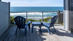 House, Multiple Beds (Lawton's View) | Balcony - Lawton's View (Lincoln City)