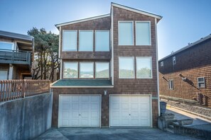 Exterior - Manzanita Vacation Rental (Manzanita)