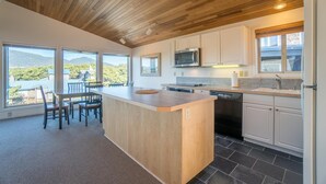 House, Multiple Beds (Manzanita Vacation Rental (MCA 1151)) | Private kitchen - Manzanita Vacation Rental (Manzanita)