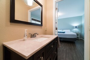 Casa, varias camas (Necanicum West) | Internet