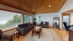 Hus, flere senger (Om Home) | Oppholdsrom