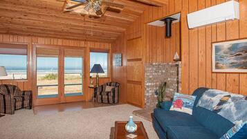 House, Berbilang Katil (Pacific Rest) | Ruang tamu