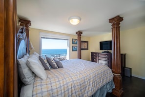House, 2 Queen Beds (Pelican's Landing) | 2 bedrooms, internet - Pelican's Landing (Depoe Bay)