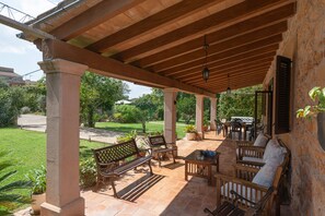 Outdoor dining - GINA - Nice house with private pool and Free Wifi (Algaida)
