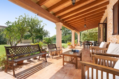 Terrace/patio. GINA - Nice house with private pool and Free Wifi