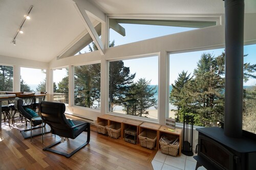 Otter Rock Hideaway