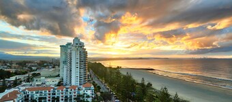 Reflections 1501 - 3Bed with ocean views Newly Refurbished