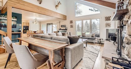 59 E Coyote Circle, Eagle-Vail Golf Course Duplex, Pet Friendly, Near Vail and Beaver Creek