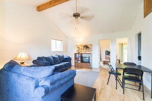 House, Multiple Beds (Lee's Place) | Living room - Lee's Place (Neotsu)