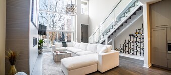 Luxury House in the heart of Old Town with Parking 