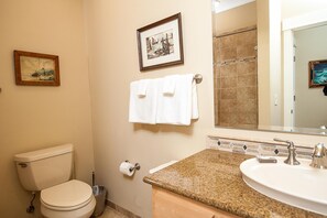 Condo, Multiple Beds (Lighthouse View at Shoreline Ridge) | 2 bedrooms, internet