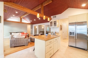 Room - Ocean's Edge (Lincoln City)