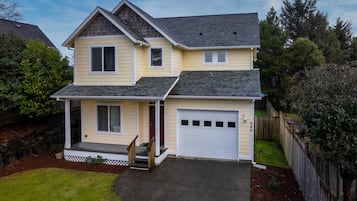 House, Multiple Beds (Necanicum House) | Exterior