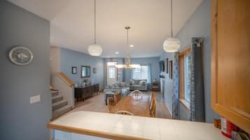 House, Multiple Beds (Necanicum House) | Living room