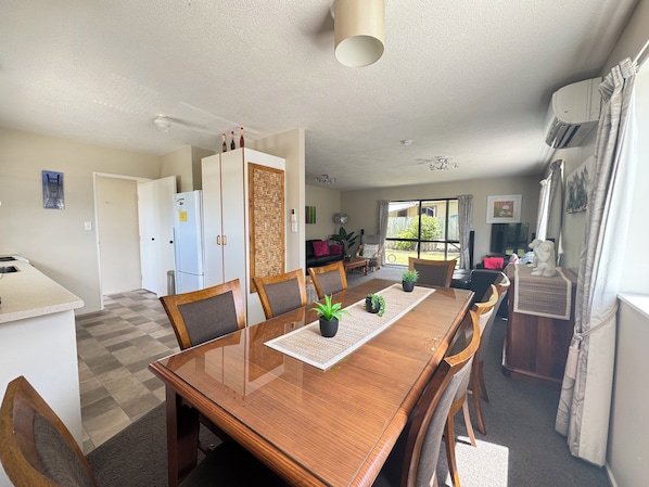 Dining - For The Whole Family in Hanmer Springs. Pets welcome. (Hanmer Springs)