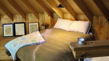 1 bedroom, desk, free WiFi, bed sheets