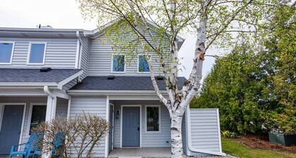Private Condo-Walking distance to Downtown Fish Creek