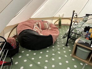 1 chambre, literie fournie
