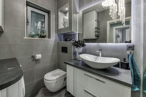 シャワー、タオル