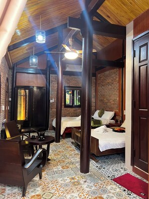Premium bedding, minibar, desk, free WiFi - An Vien Hoi An Villa (Da Nang)