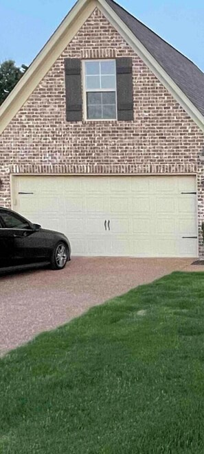 Property grounds - Stylish 3 bedroom ranch just south of Memphis (Horn Lake)