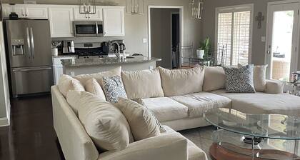 Stylish 3 bedroom ranch just south of Memphis