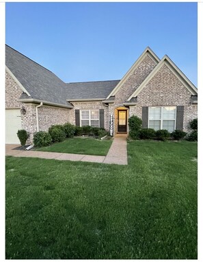 Exterior - Stylish 3 bedroom ranch just south of Memphis (Horn Lake)