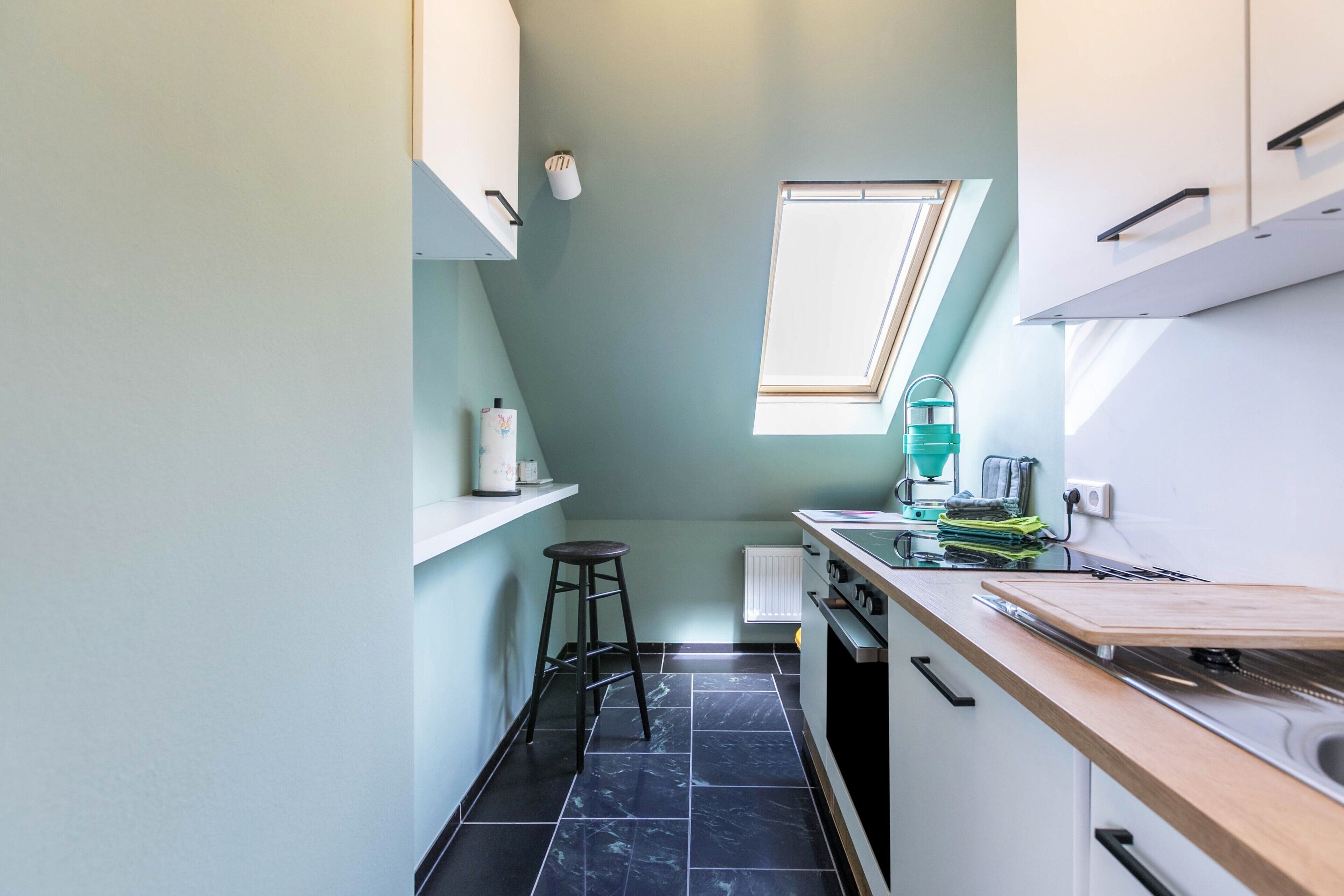 雪櫃、微波爐、焗爐、爐具