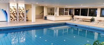 Apartment 'Waldkäuzle27' with Mountain View, Shared Pool & Balcony, Pets on request