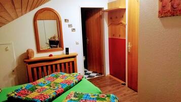 1 Schlafzimmer, Bügeleisen/Bügelbrett, kostenloses WLAN, Bettwäsche