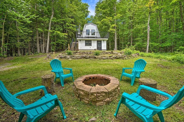 Wilmington Vacation Rental | 4BR | 3BA | Stairs Required | 2,000 Sq Ft