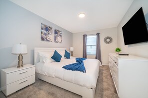 5 habitaciones, tabla de planchar con plancha, wifi y ropa de cama 