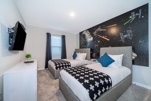 5 bedrooms, iron/ironing board, free WiFi, bed sheets