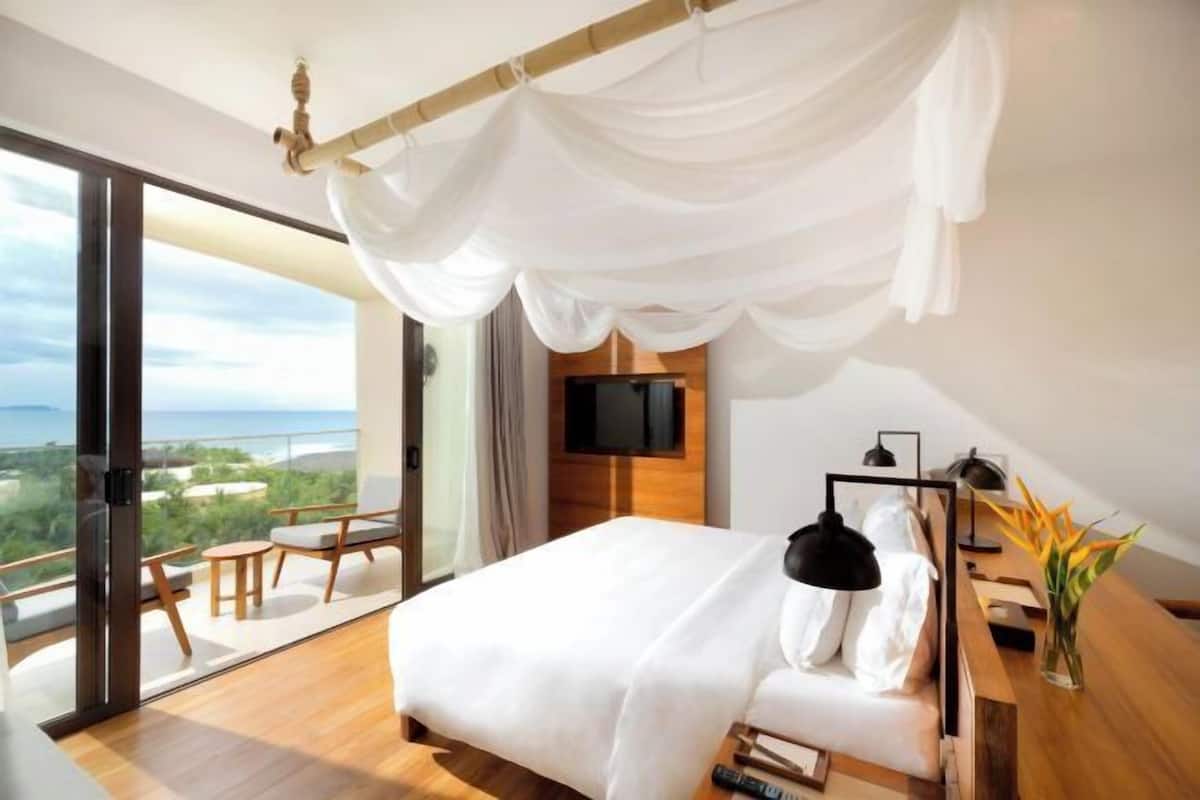 1 slaapkamer, een minibar, een kluis op de kamer, een bureau