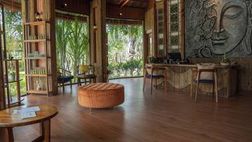 Salas de tratamiento para parejas, sauna y baño de vapor